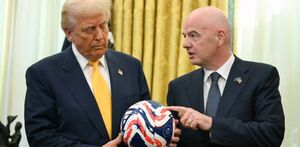 Donald Trump en reunión con Gianni Infantino, presidente de la FIFA.