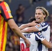 Sergio Canales celebrando el gol con Rayados a Leones Negros.