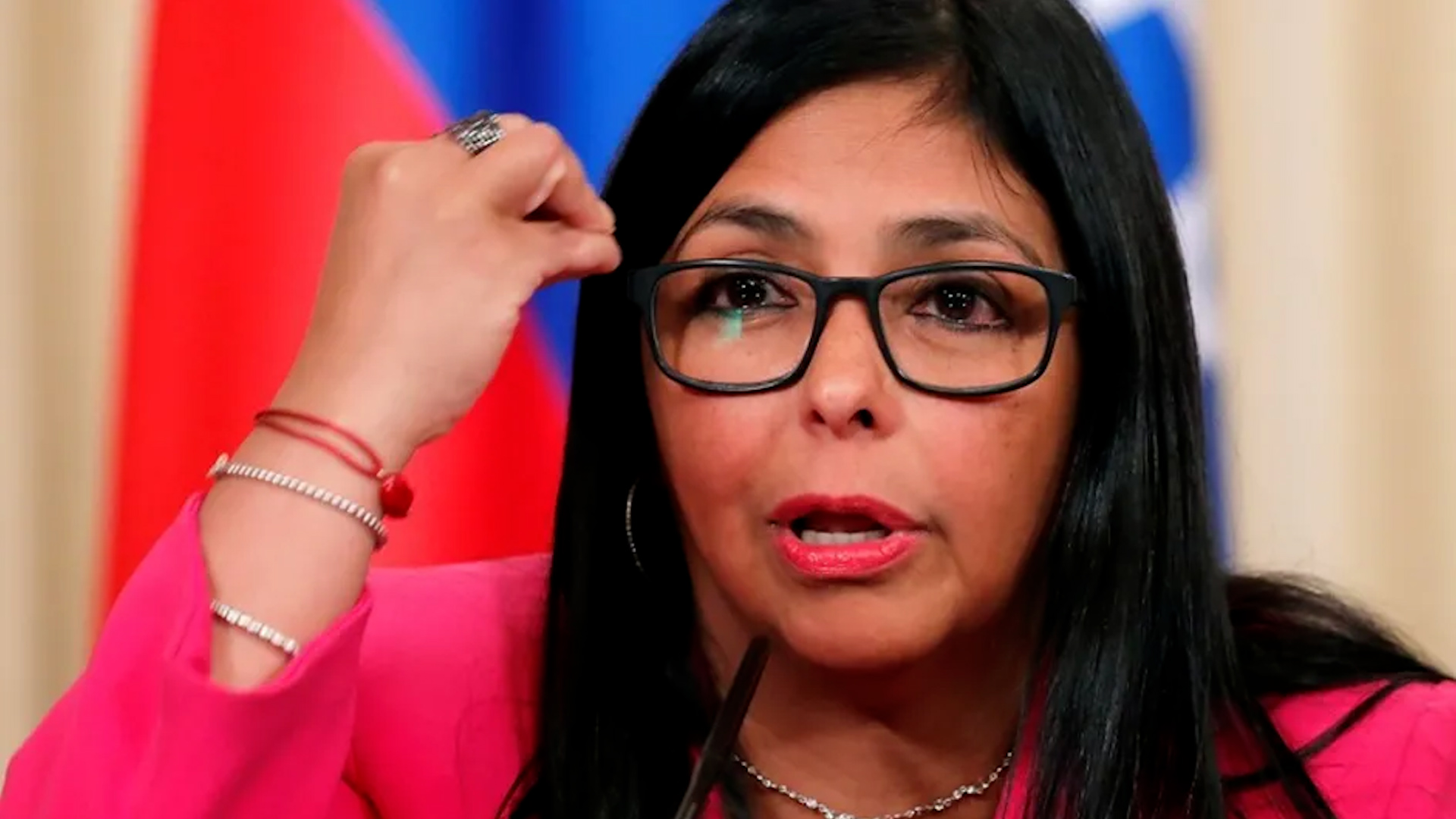 En Venezuela la Vicepresidenta afirmó que Nicolás Maduro es el único presidente del país.
