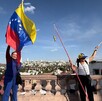 Venezolanos aseguraron que es el principio de la liberación de su país, ya que muchos de ellos tienen más de 10 años de haberlo abandonado.