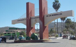Estructura en el inicio dle municipio de Ixtlahuacán de los Membrillos