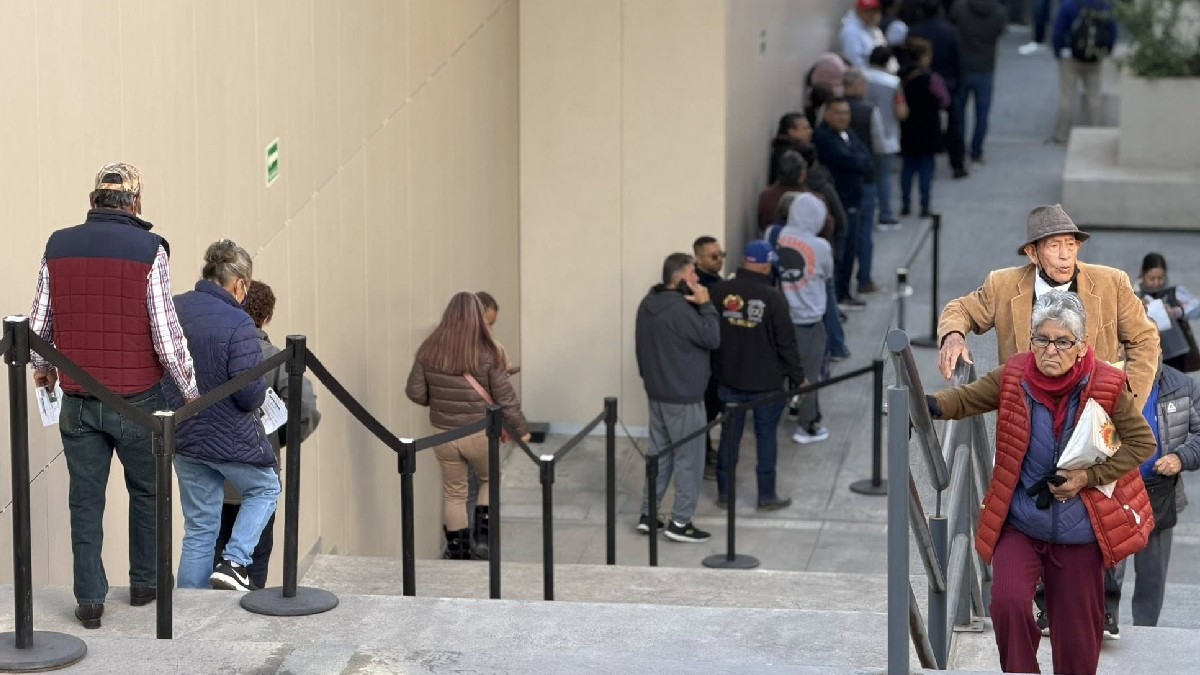 Personas en fila para realizar el pago de predial en Morelia en 2026