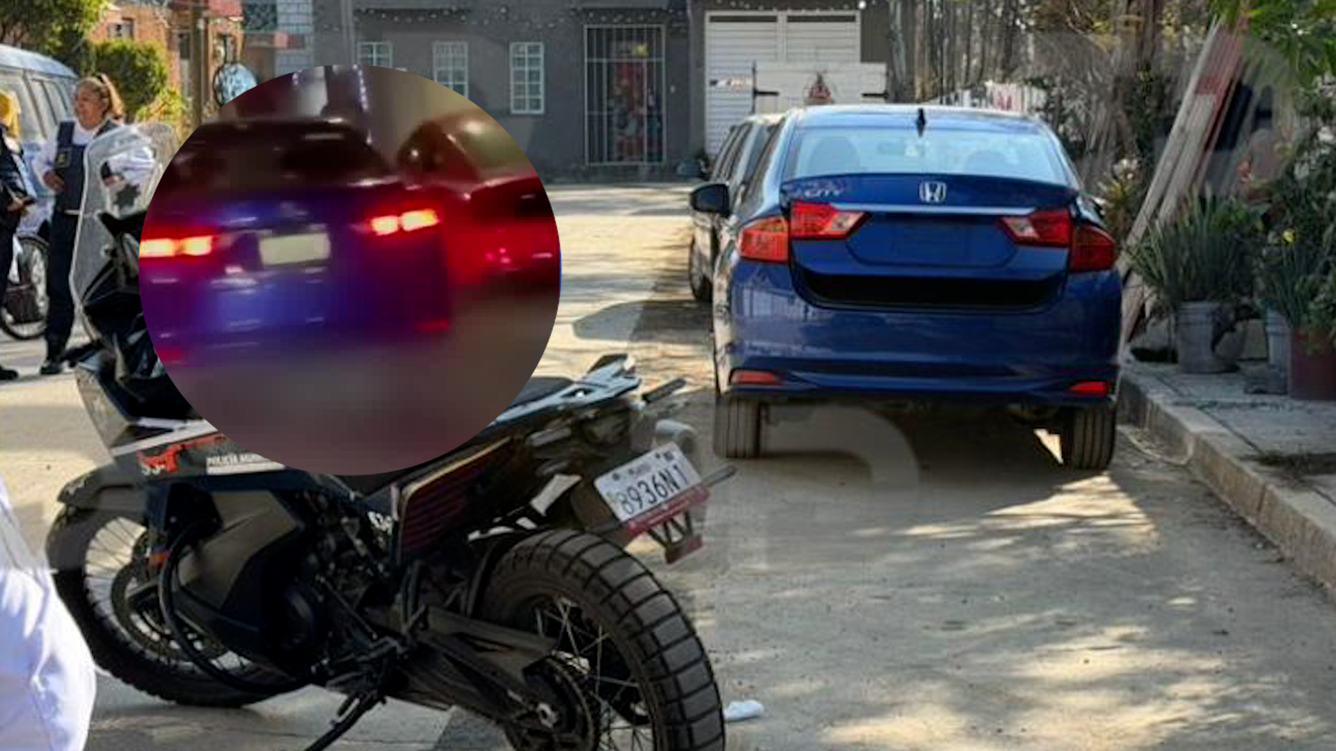 Policías de Nezahualcóyotl localizaron un vehículo Honda City de color azul, el cual presuntamente atropelló, arrastró y mató a un motociclista en Iztapalapa.