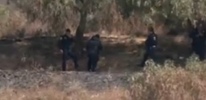 Personas que transitaban por la zona se percataron de la presencia de un bebé dentro de una mochila abandonada.