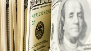 Dólares estadounidenses.