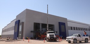 Volvo construye en Ciénega de Flores la planta de camiones más grande del mundo