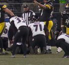 Ravens preparándose antes del fallo del novato Tyler Loop.