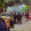 Policías acordonaron una casa de Santa Cruz Meyehualco, Iztapalapa, donde se efectuaron disparos.