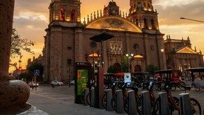 El clima en enero en Guadalajara está marcado por mañanas frías y tardes calurosas.