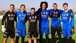 Porteros de Tigres durante el entrenamiento en el CET el lunes 5 de enero de 2026.