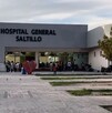 Se observa un edificio que dice Hospital General de Saltillo.