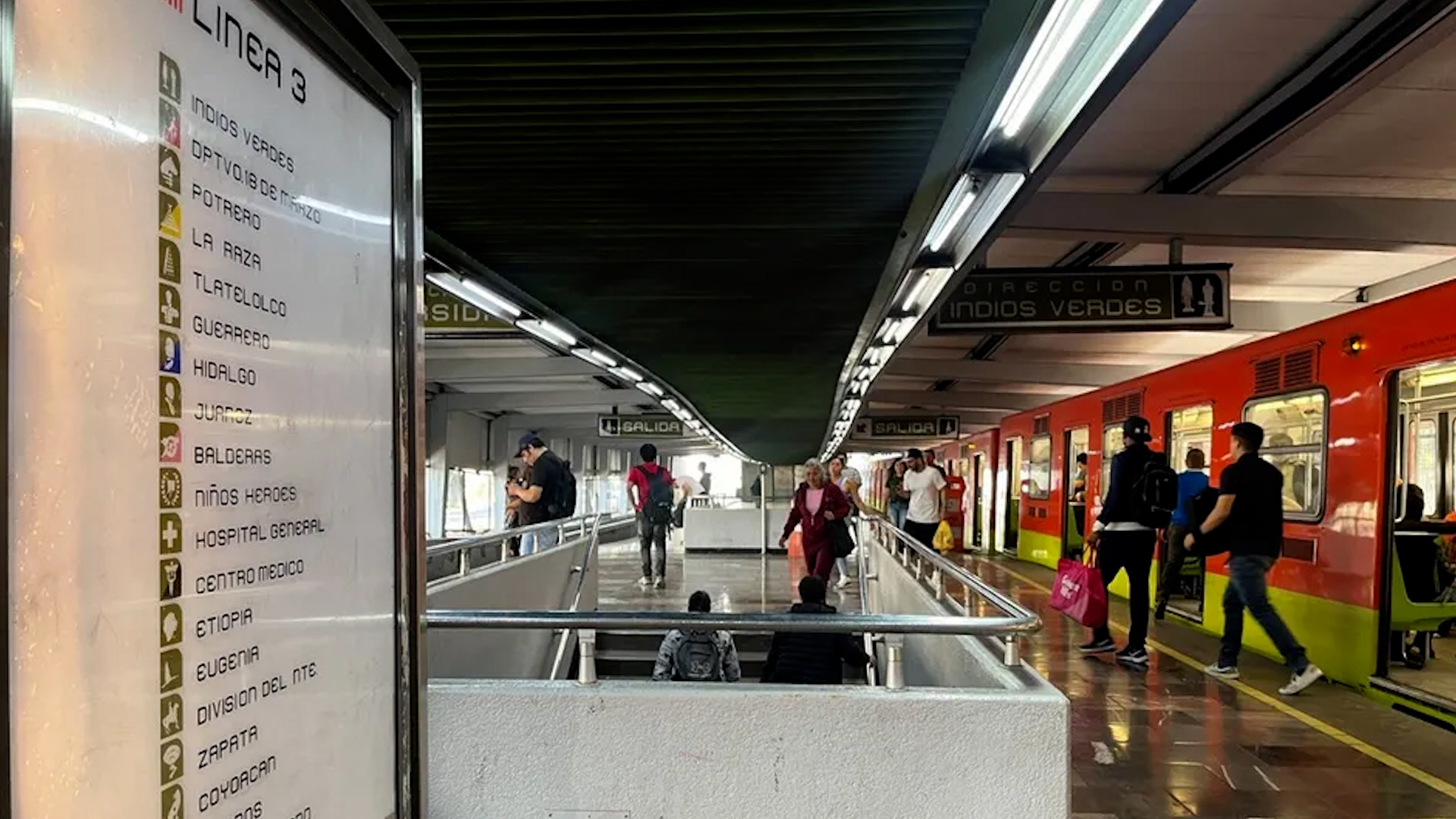 La línea 3, una de las más transitadas, iniciará este año con cierres para arreglar deficiencias en el servicio.