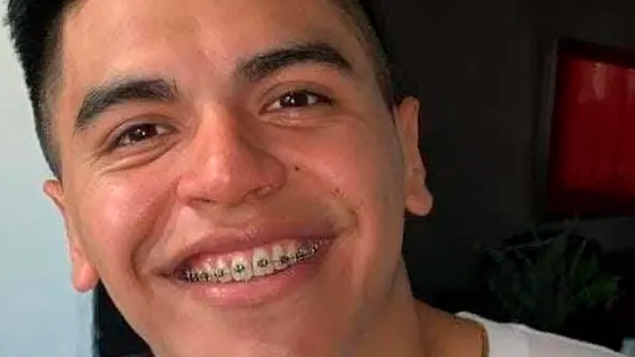 Carlos Castro, periodista especializado en nota roja, fue asesinado a balazos dentro de un negocio familiar ubicado en la colonia Cazones, en Poza Rica.