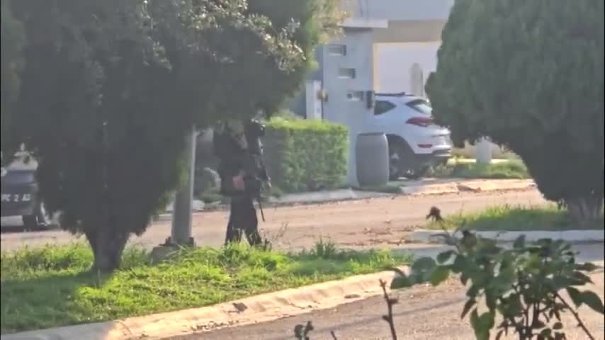 Autoridades estatales y federales detuvieron a siete hombres considerados generadores de violencia en Montemorelos, Nuevo León.