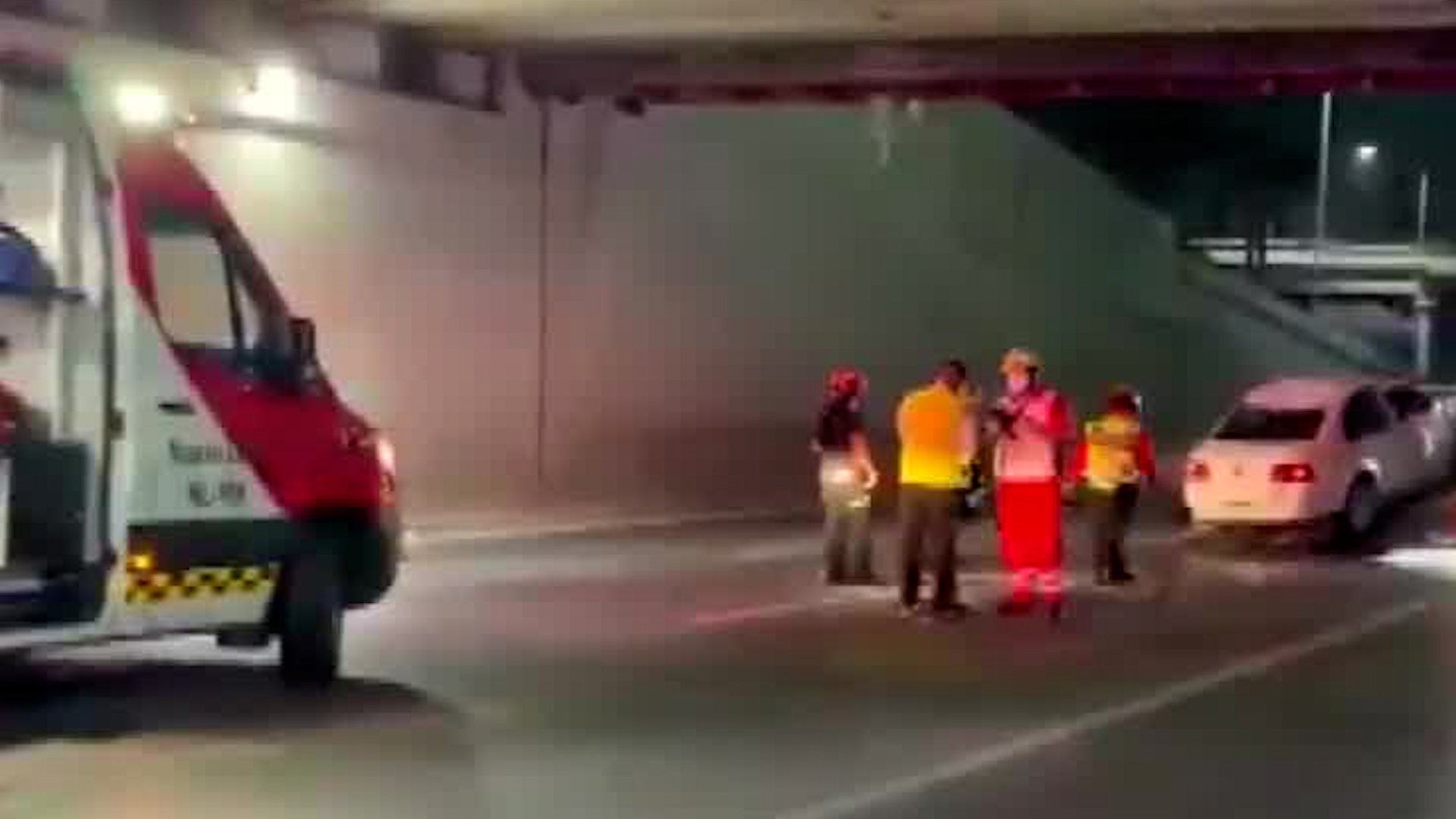 El chofer de este vehículo circulaba aparentemente bajo los efectos del alcohol.