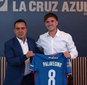 Agustín Palavecino en su presentación con Cruz Azul
