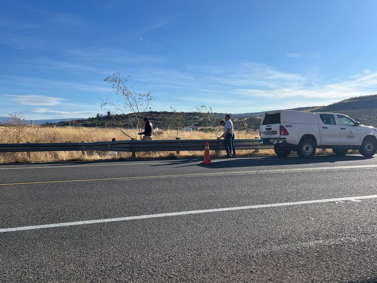 Al lugar elementos de la Fiscalía General del Estado, Policía Investigadora de Delitos y el Ministerio Público.