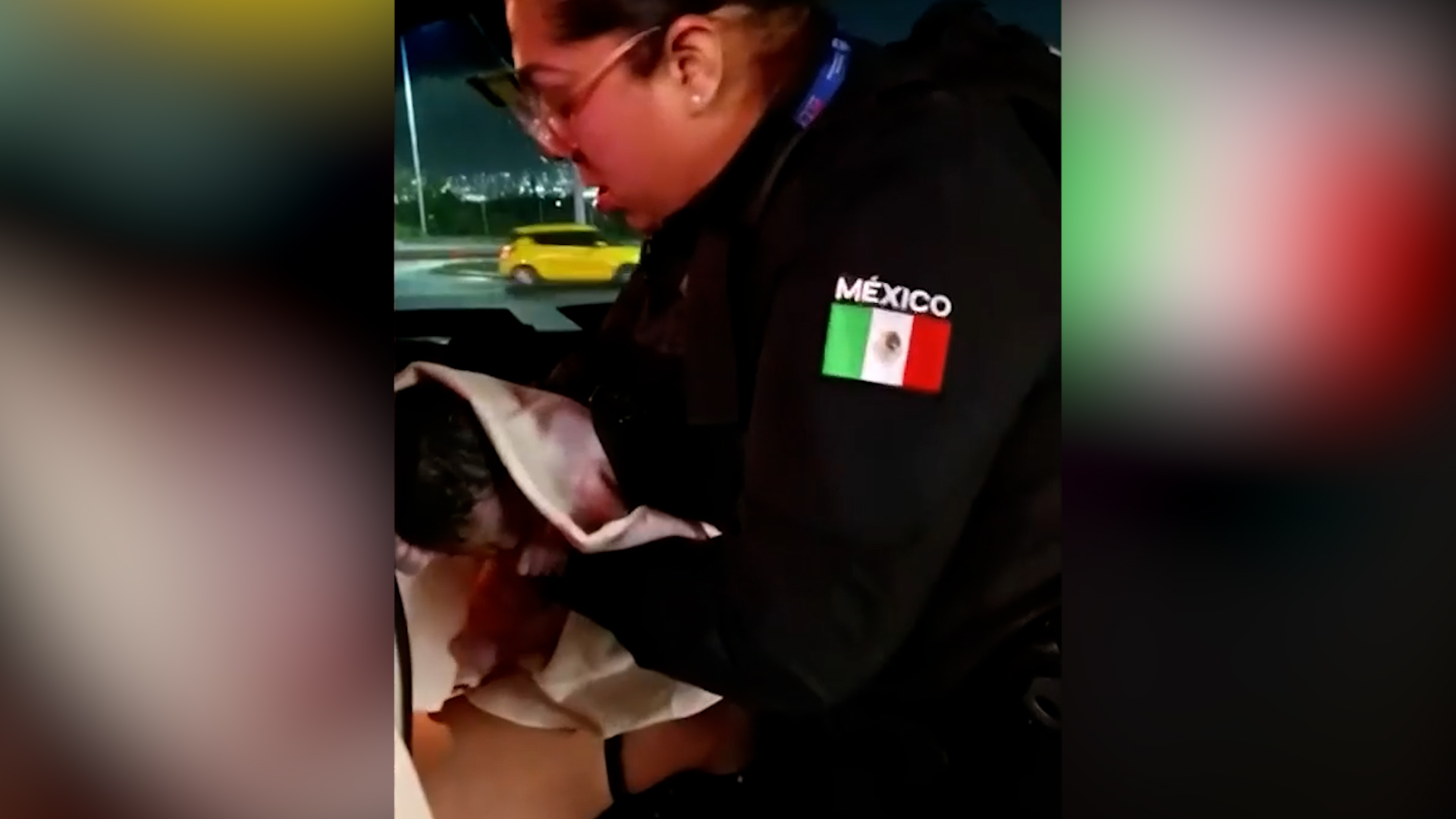 La oficial Lucero Monserrat Méndez Romero se convirtió en heroína al recibir a un bebé en la Avenida Paseo de los Leones.