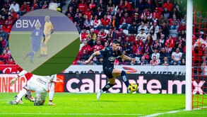 Fuera de lugar polémico de Alan Pulido con Chivas.