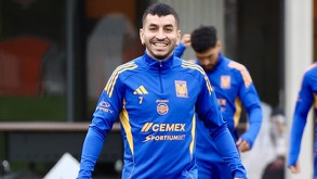 Ángel Correa entrenando con Tigres por primera vez en 2026.