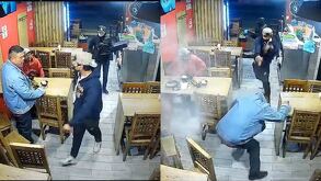 un delincuente encara al cliente de la taquería el asadito de amozoc y le dispara