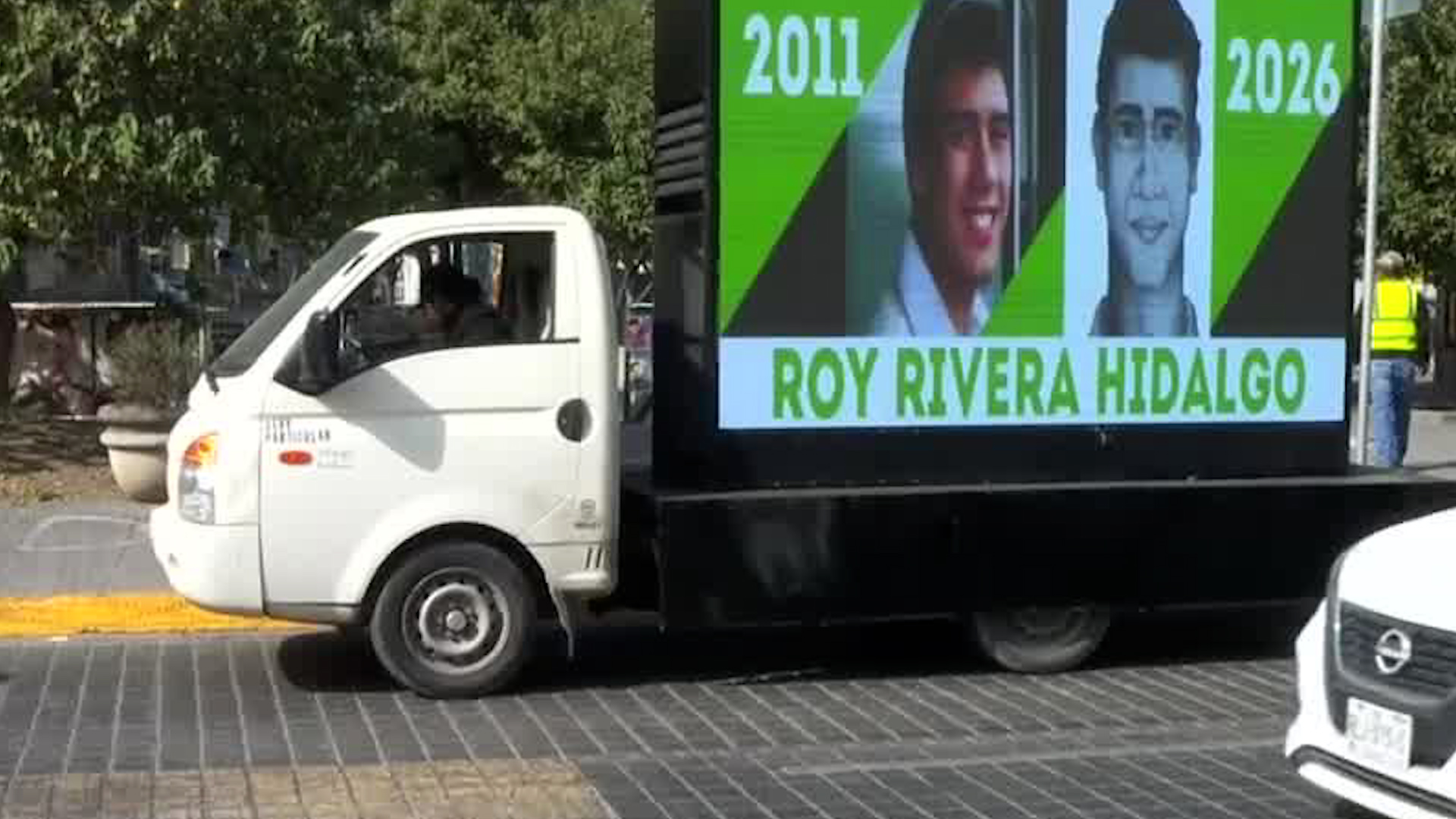 La familia de Roy Rivera Hidalgo busca al joven con ayuda de una herramienta de progresión de edad que les ayuda a ver cómo se vería en la actualidad.