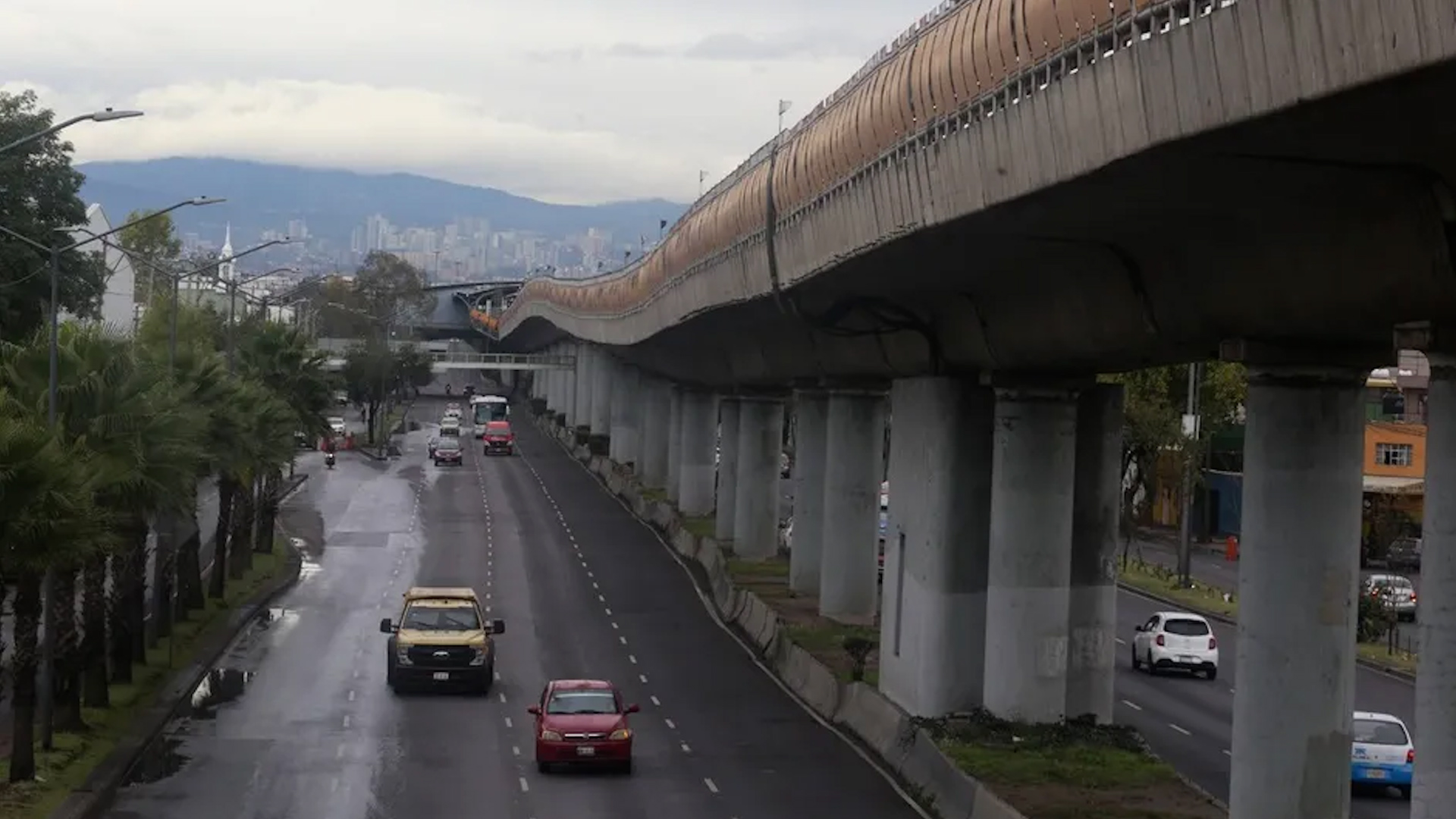 Personas del Estado y la Ciudad de México se ven afectados por el tiempo de traslado.