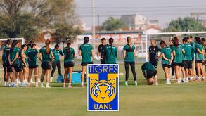 Plantel de Tigres femenil entrenando previo a la jornada 2 del Clausura 2026 en donde no tuvieron actividad y su partido fue reprogramado.