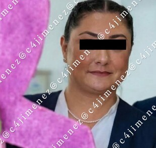 Familiares de Gaby ‘N’, mujer que atropelló a motociclista en Iztapalapa, presuntamente huyeron de su casa.