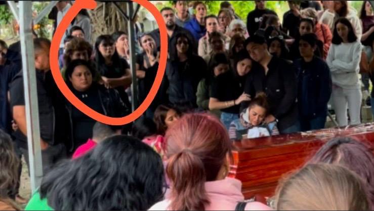 Fotos confirman su asistencia al sepelio del periodista Carlos Castro