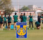 Plantel de Tigres femenil entrenando previo a la jornada 2 del Clausura 2026 en donde no tuvieron actividad y su partido fue reprogramado.