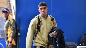 Bernardo Parra llegando a un partido con Tigres.