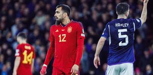 Borja Iglesias representando a la Selección Española.