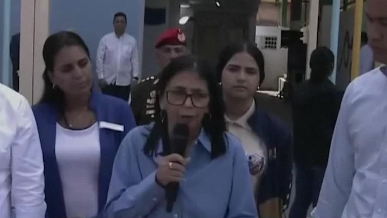 Delcy Rodríguez reiteró que encabeza el Ejecutivo venezolano luego de que Donald Trump difundiera una imagen manipulada donde se atribuye el cargo de “president