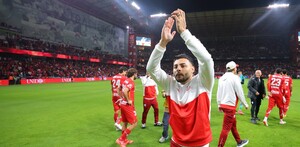 Alexis Vega en el Estadio Nemesio Diez.