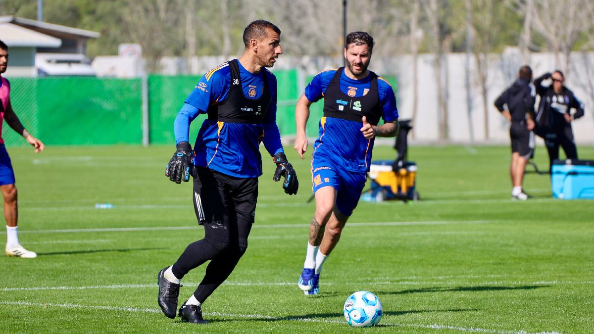 Nahuel Guzmán entrenando con Tigres en el CET previo al partido de la jornada 1 ante Atlético San Luis en el Clausura 2026.