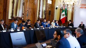 Alcaldes en mesa de coordinación metropolitana.