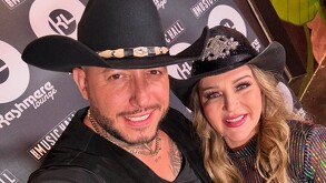 El romance entre Alicia Villarreal y Cibad Hernández se consolida con mensajes emotivos y encuentros que reflejan su felicidad juntos.