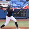 Bateadora de Sultanes femenil durante el partido de preparación ante la Selección de España en el Walmart Park.