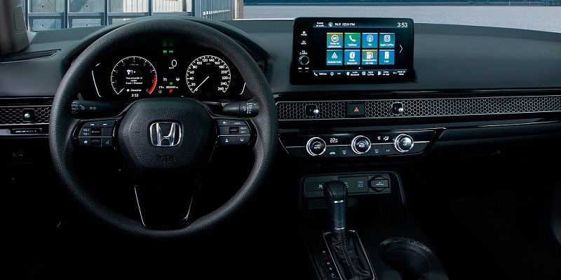 Aspecto del Honda Civic 2026 desde dentro, en el asiento del conductor.