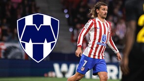 Antoine Griezmann portando el uniforme del Atlético de Madrid.