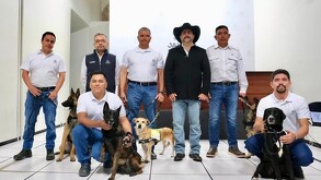 Jalisco refuerza su vigilancia sanitaria con cinco nuevos binomios caninos entrenados para la detección temprana del Gusano Barrenador del Ganado, una plaga d