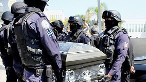 En caso de fallecimiento del policía estatal en Guanajuato, el apoyo del gobierno podrá ser entregado a sus familiares directos.