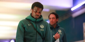 Javairo Dilrosun con la vestimenta del América.