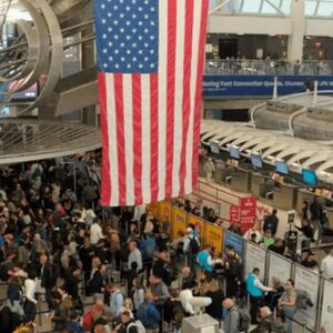 El Gobierno de Donald Trump ha impuesto cada vez más restricciones para la entrada de extranjeros a EU.