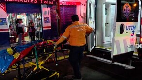 Hombre queda grave tras caer de segundo piso en Guadalajara
