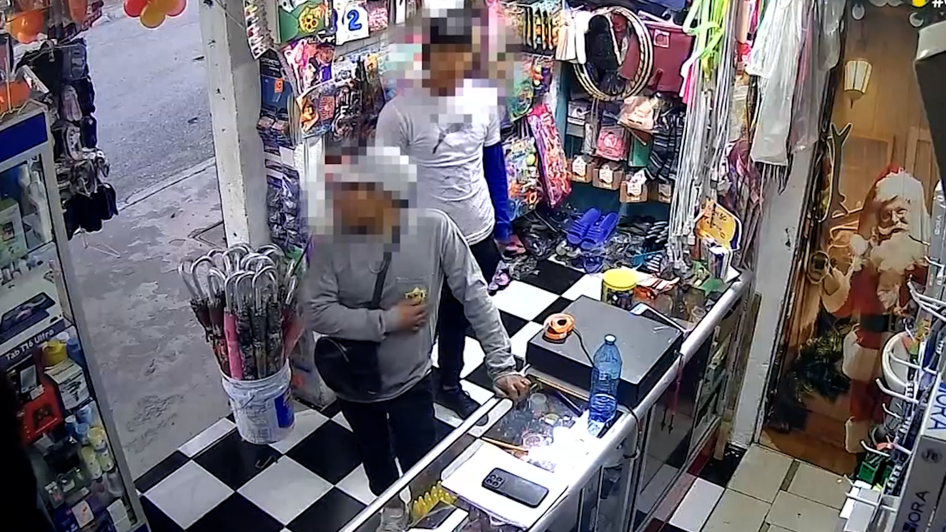 Inseguridad golpea al municipio de El Carmen tras el reporte de un violento asalto en la colonia El Jaral, donde criminales armados amenazaron a una empleada.