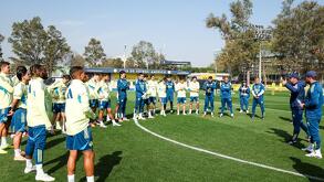 Jugadores del Club América entrenando con André Jardine