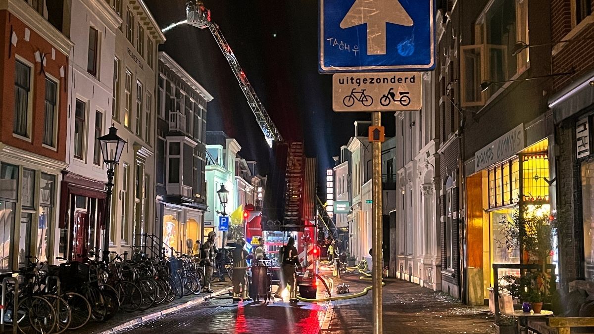 Foto de unacalle residencial en la ciudad de Utrecht, Países Bajos.