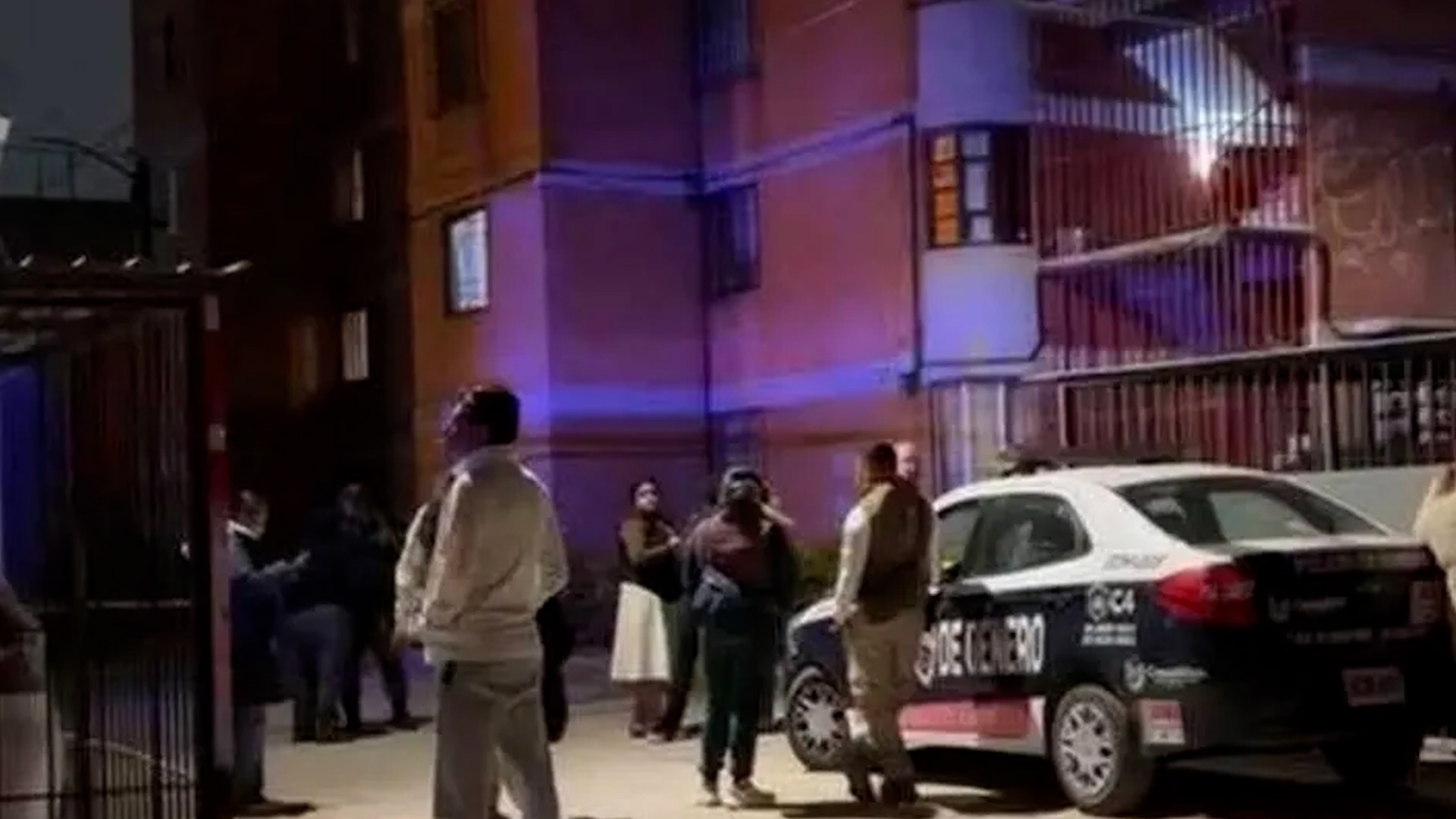 Familiares y amigos de las víctimas piden a las autoridades dar con el paradero de Erick Antonio 'N'.